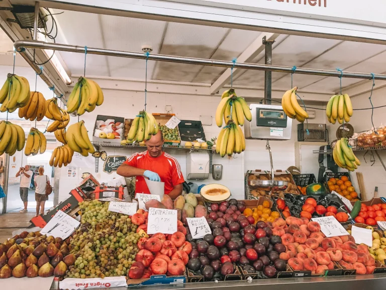 markets with fresh fruit spain