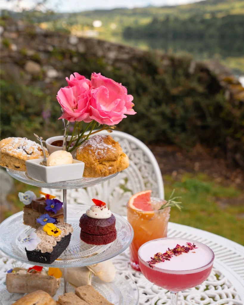 afternoon tea by the lake