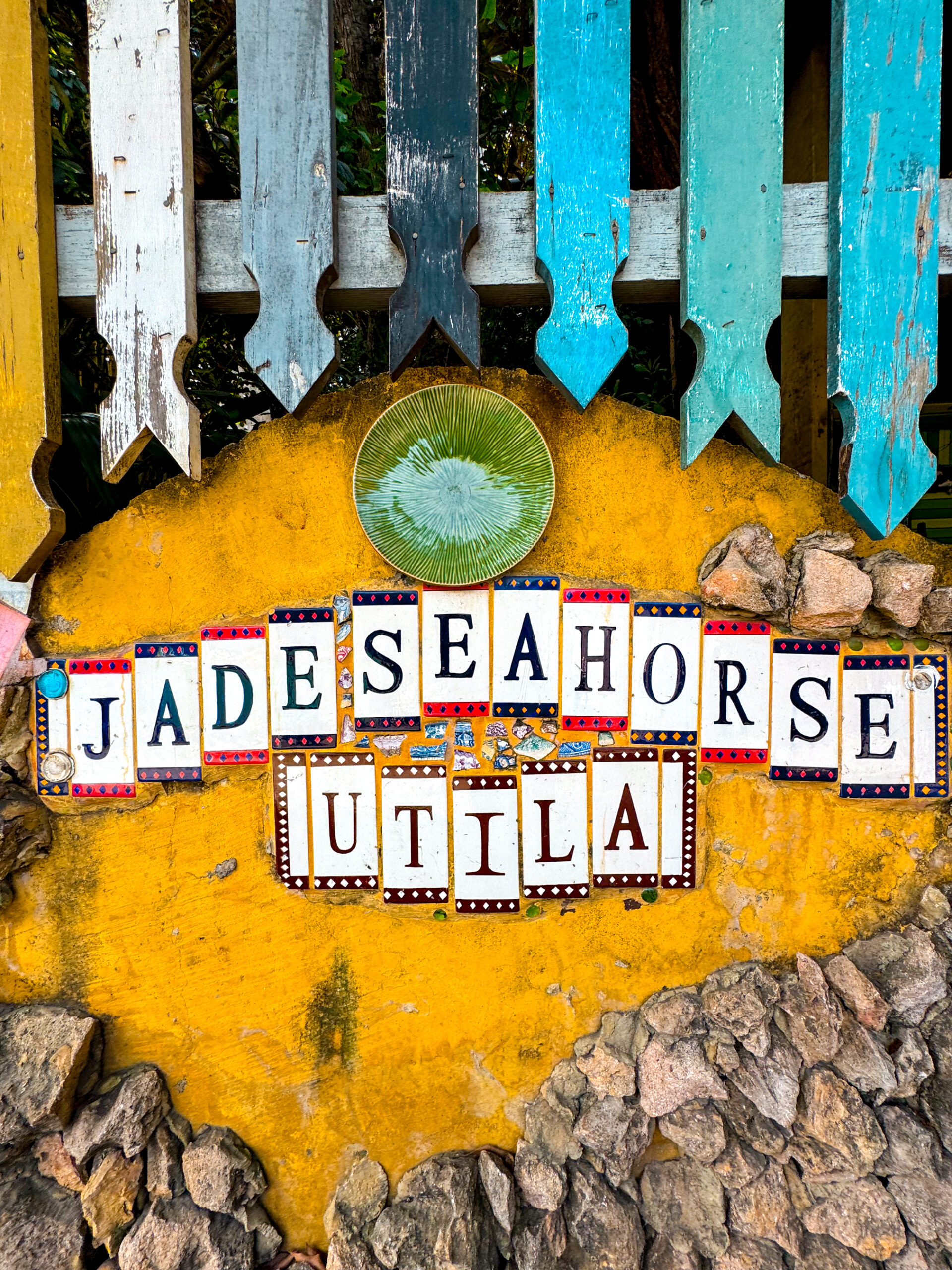 utila honduras travel guides jade seahorse