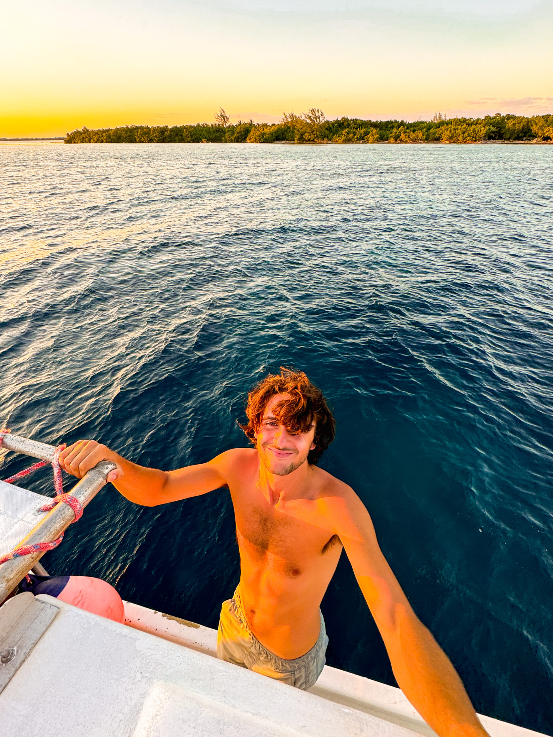 utila honduras travel guides scuba diving