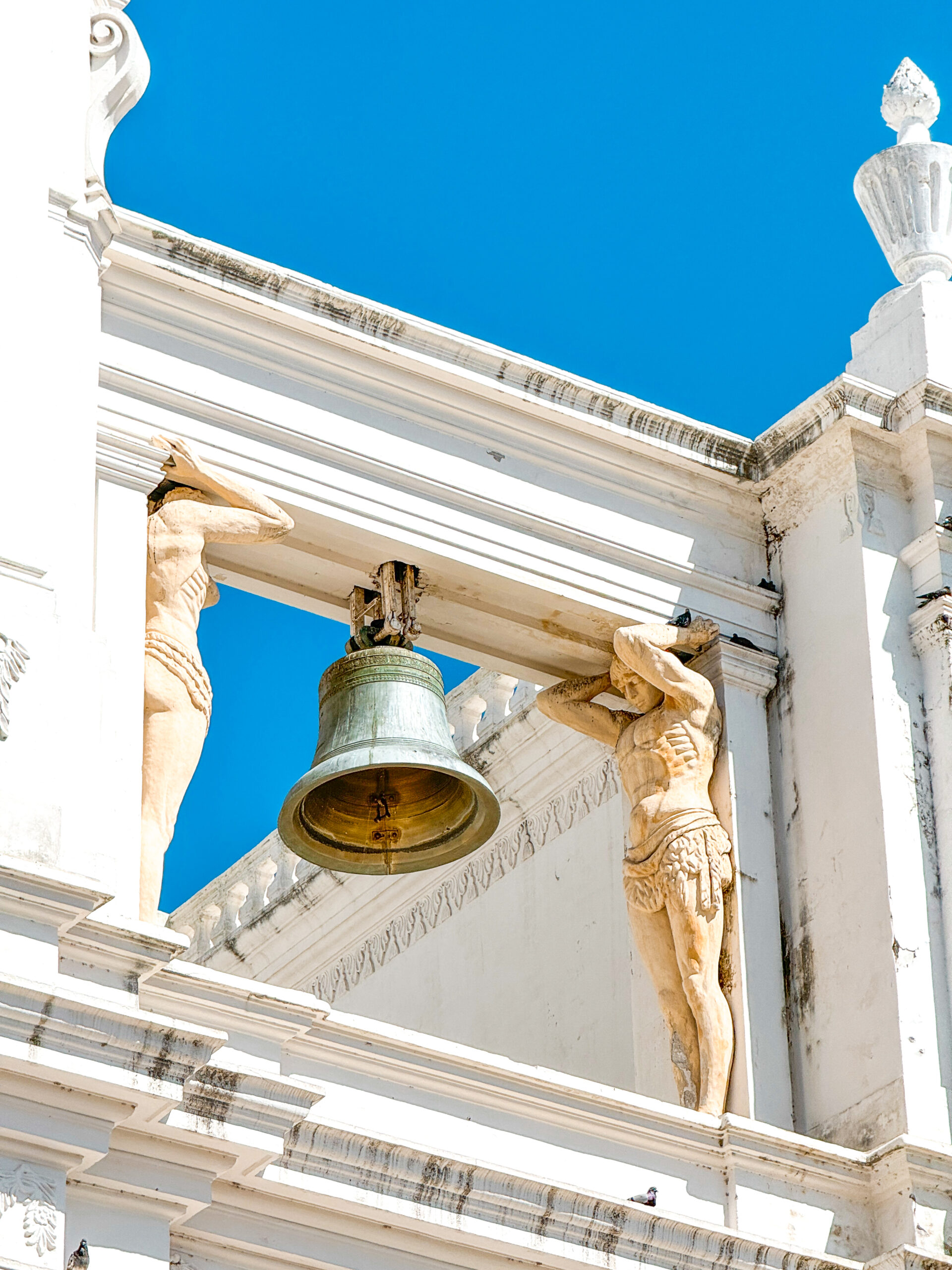 Leon nicaragua travel guides bell and church
