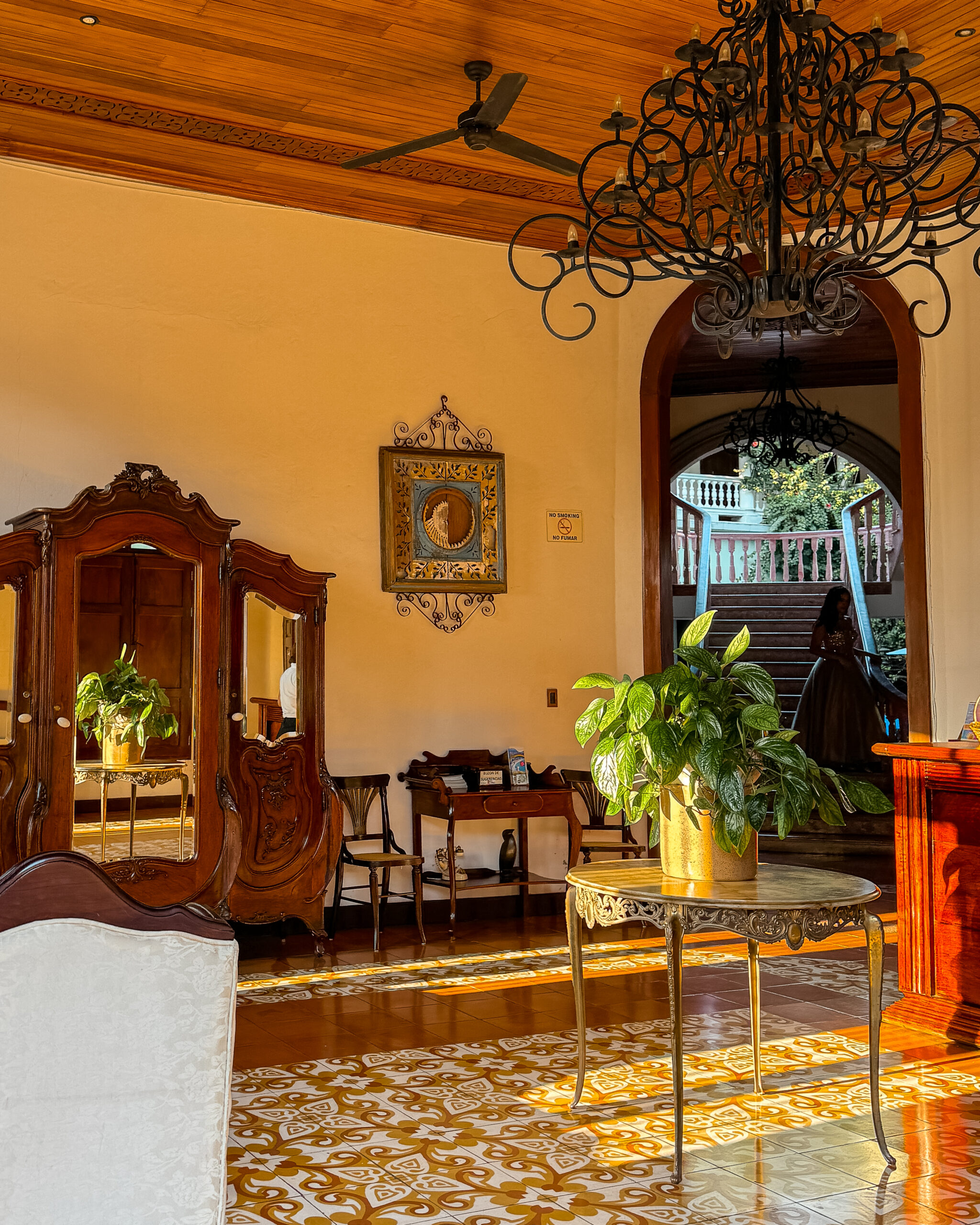 Granada nicaragua travel guides traditional cafe house interior